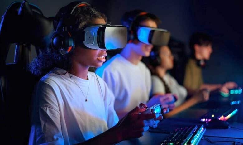 The Connected Realm: How Online Gaming is Redefining Entertainment and Interaction